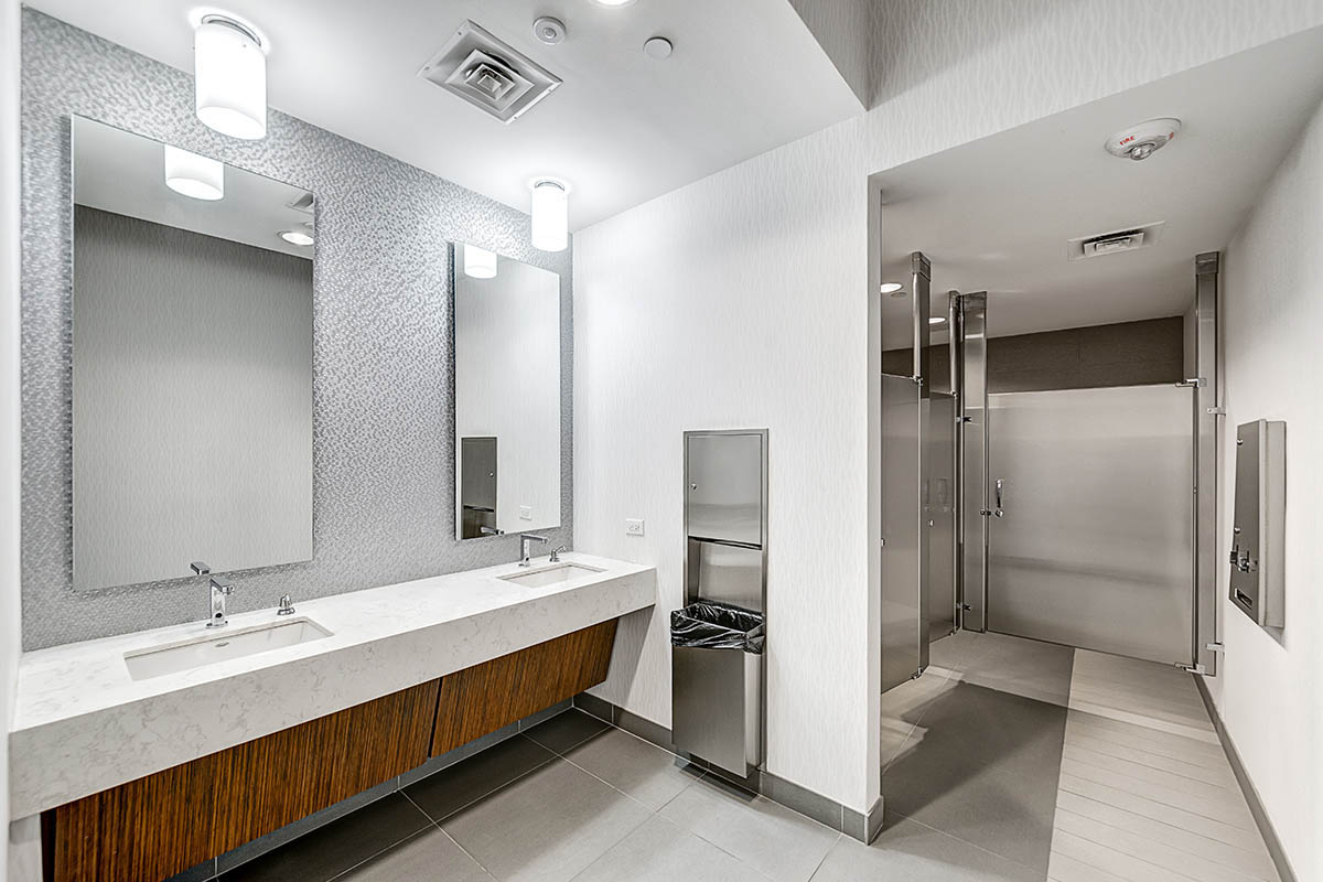 Heritage_1509_Lobby_One_Restroom